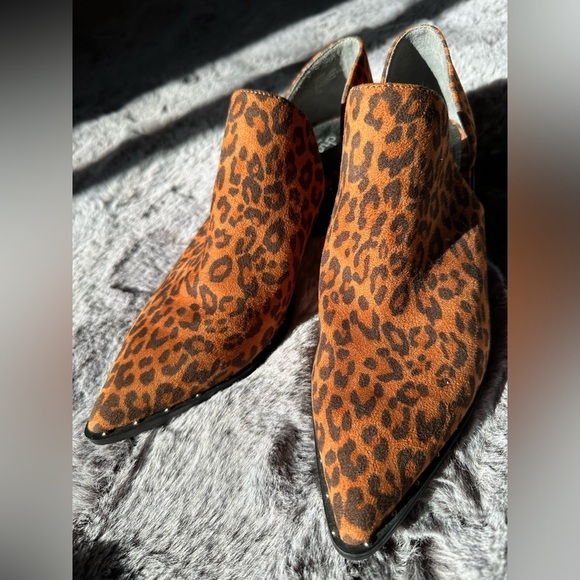 Charles by Charles David Womens Parson Ankle animal Boots heel Brown 8.5M - Picture 6 of 7